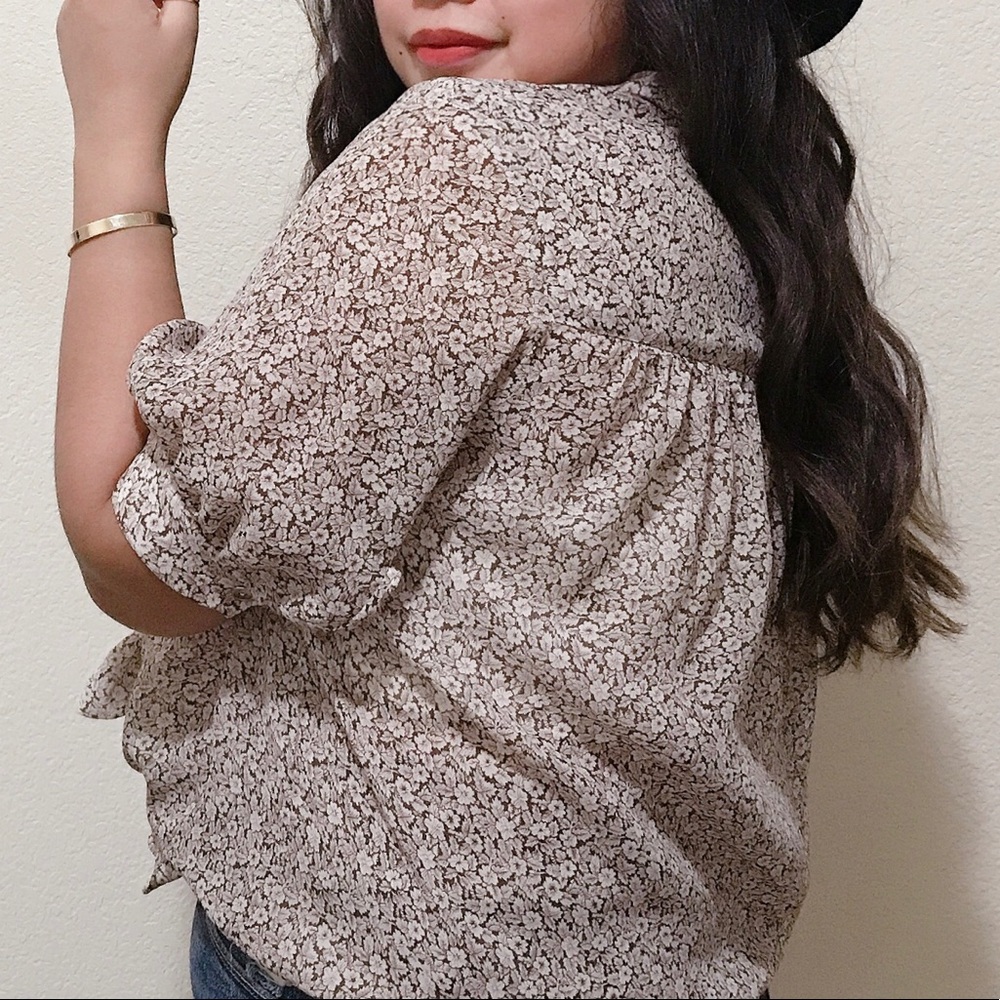 Vintage • Flower Print Collar Blouse